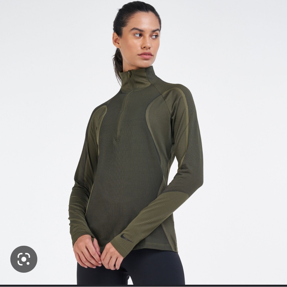 Nike Pro HyperWarm size Large